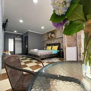 4* Hotel West